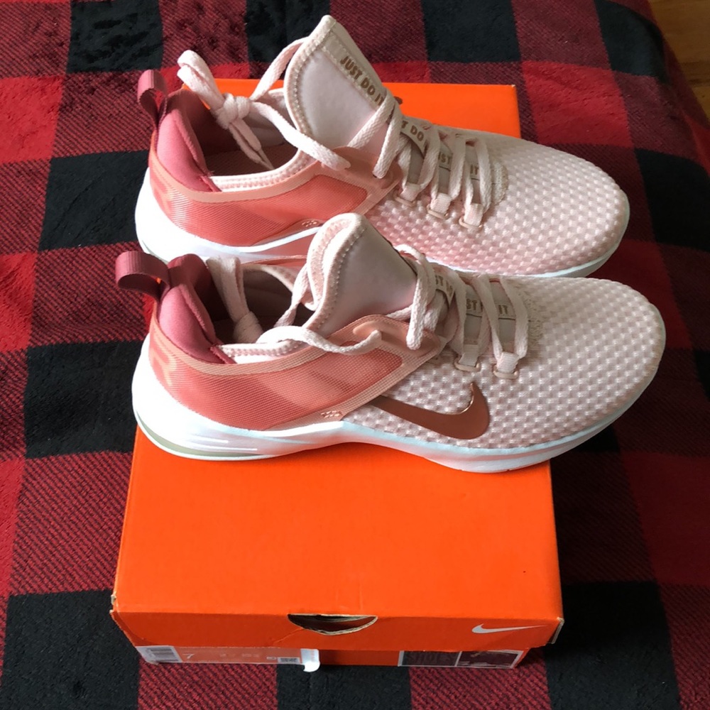 NIB! - Nike Air Bella size 7 - Picture 2 of 14